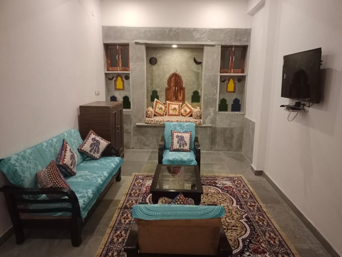 Lassi Guest House Udaipur Bagian luar foto